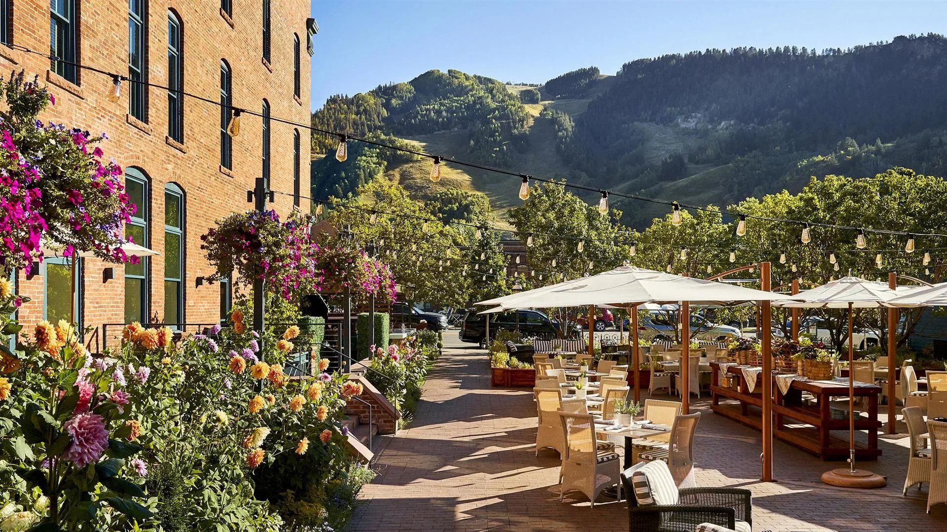 A retreat booking page built with Alpenglow Retreats